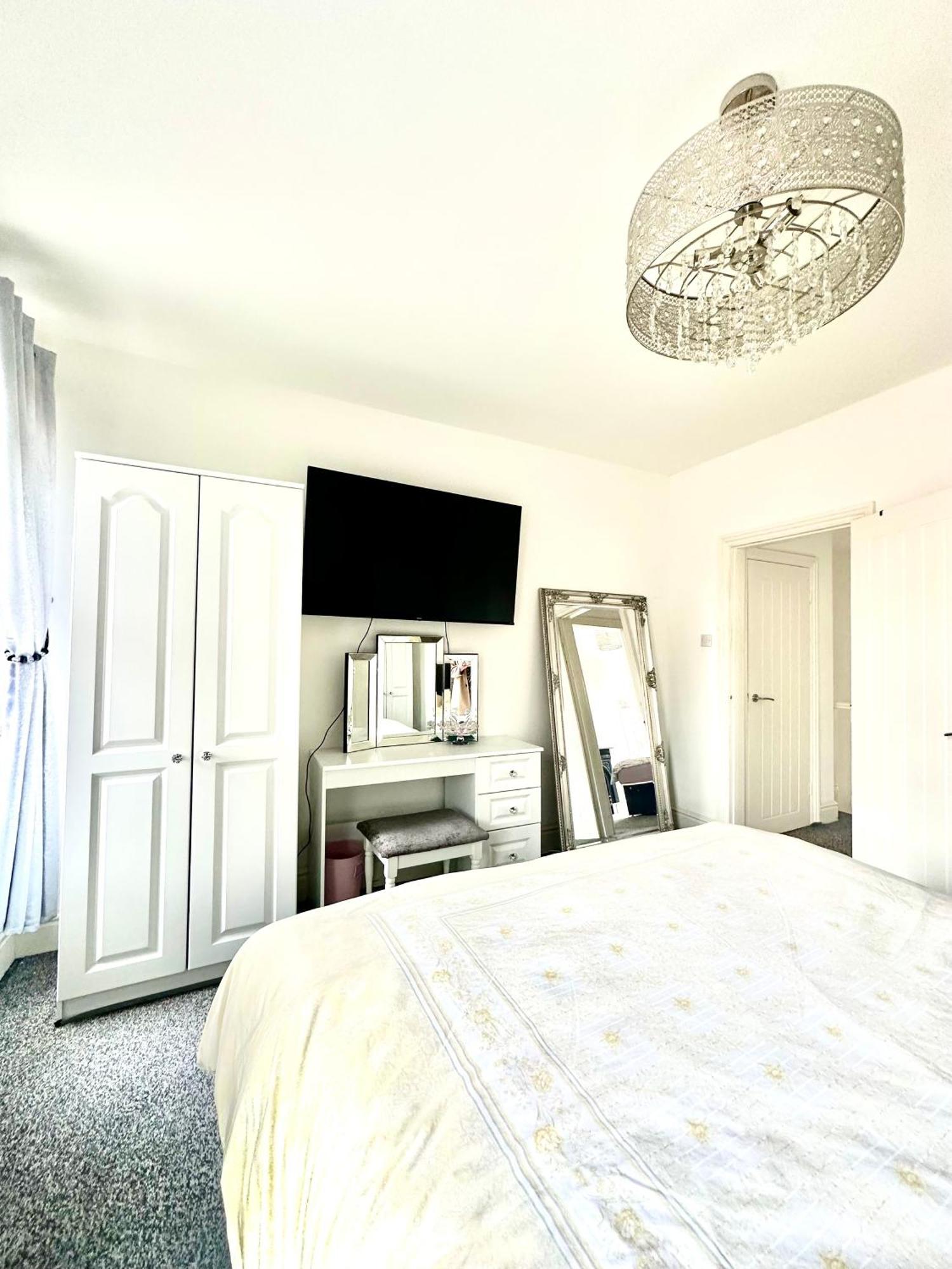 Arthur Street, Stylish 3 Bedroom House 赫尔河畔京士顿 外观 照片